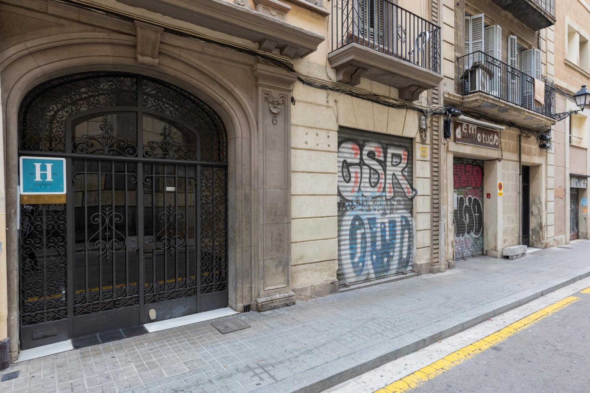 Hotel Lyon Barcelona Kültér fotó